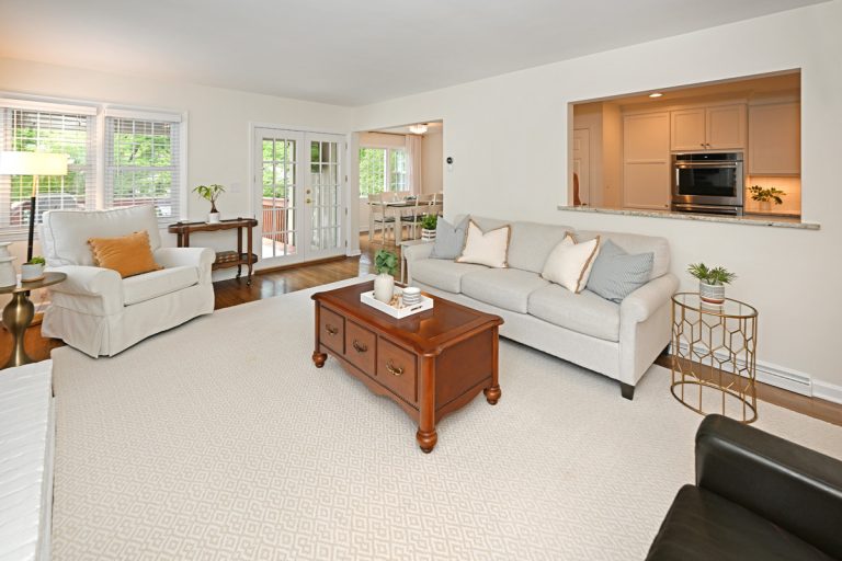 Occupied Home Staging Home Stager, Color Consultant, Interior Stylist