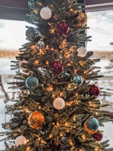 christmas tree decor